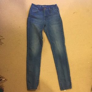 High waisted skinny Levi’s jeans